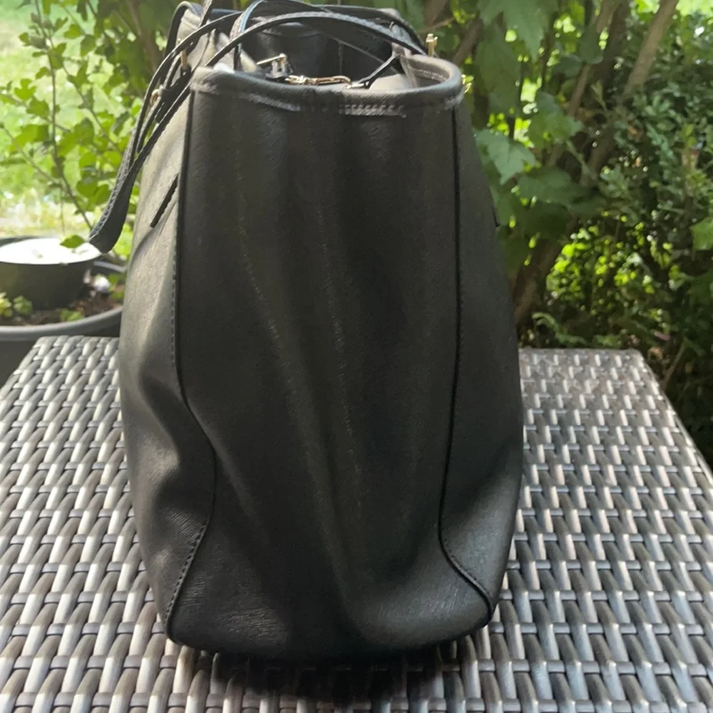 Michael Kors jet set tote